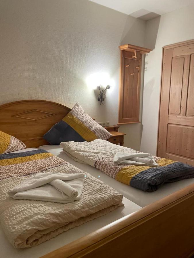 Hotel Und Restaurant Gruner Hahn Elsenfeld Luaran gambar